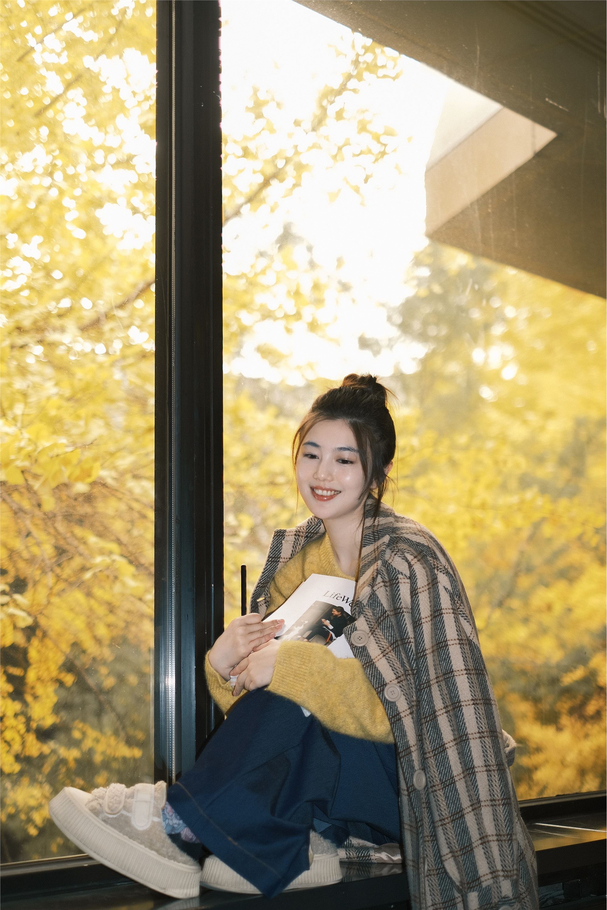 YITUYU艺图语 2025.01.26 窗边秋色 凡凡